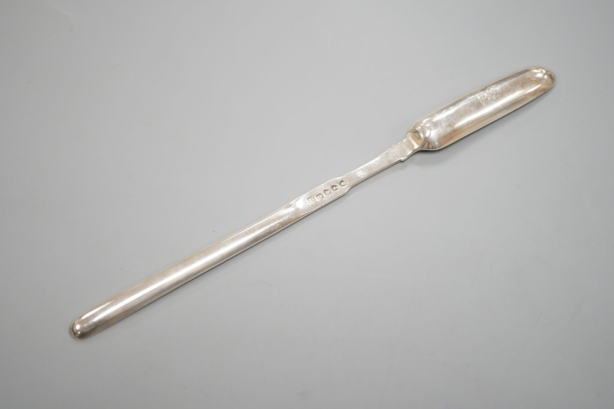 A George III silver marrow scoop, with engraved crest, Peter & William Bateman, London, 1810, 24.6cm, 56 grams.
